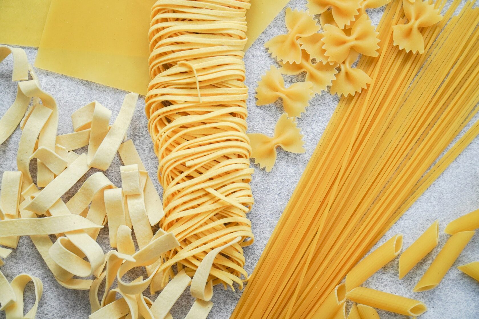 Produse alimentare uscate și de bază pentru bucătării profesionale