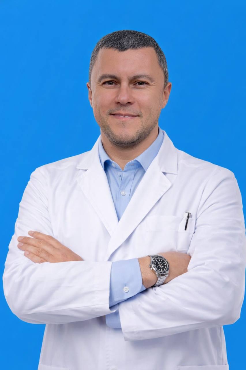 Алишер Гофуров