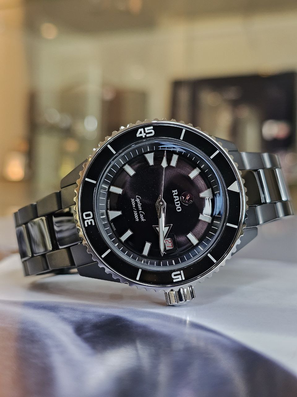 Минималистичные керамические часы Rado True Thinline