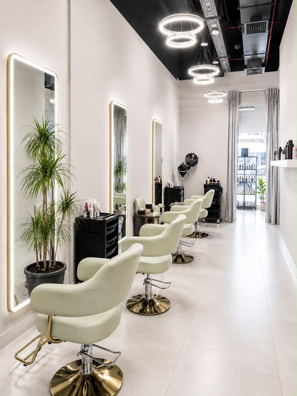 Warm salon interior at Nail Chic