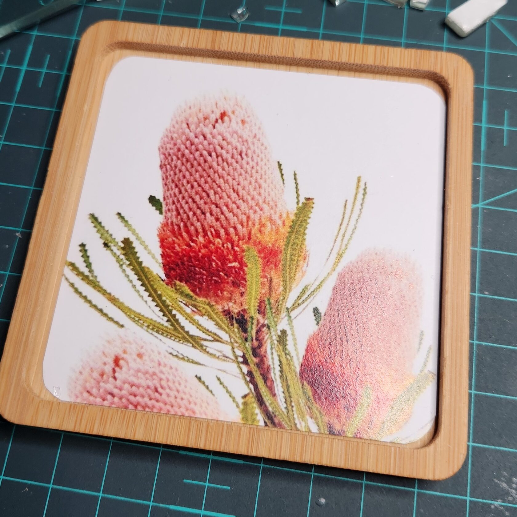 Noname Studio Mosaic DIY mosaic kit Protea coaster