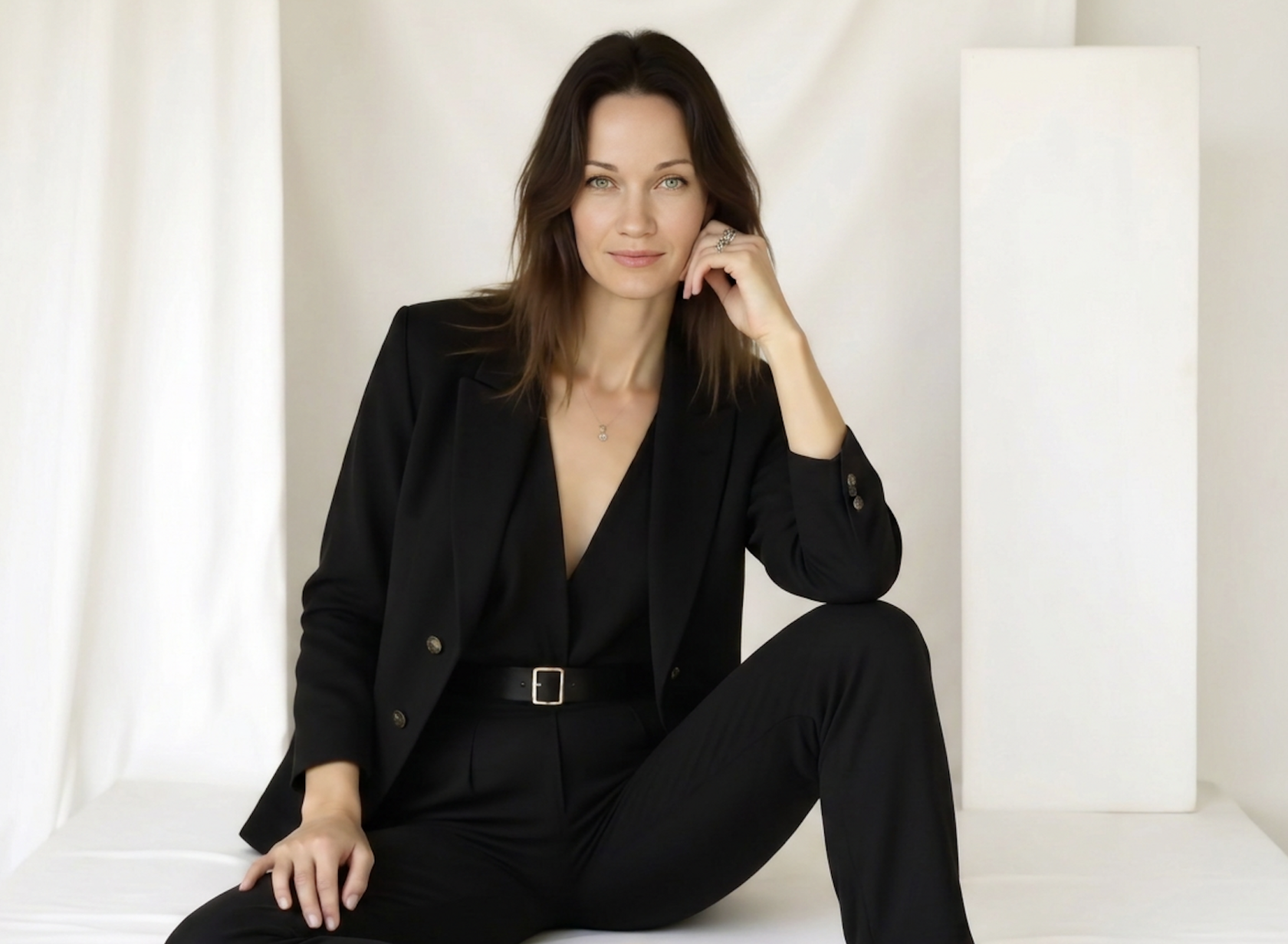 Portrait of Taru, dating and belief coach
