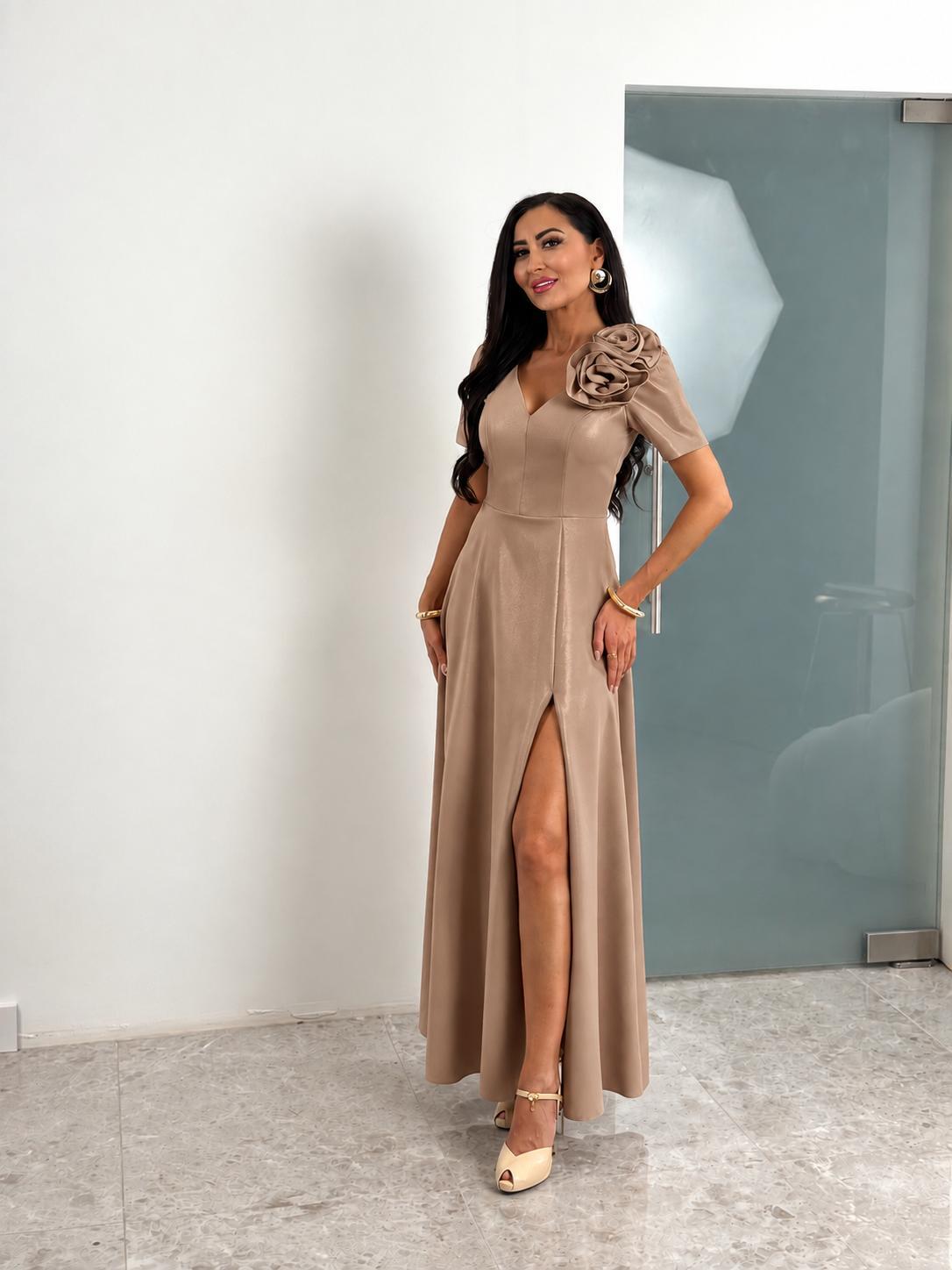 Платье RUBI MAXI, золото-блеск, макси-клеш с брошью-розочками