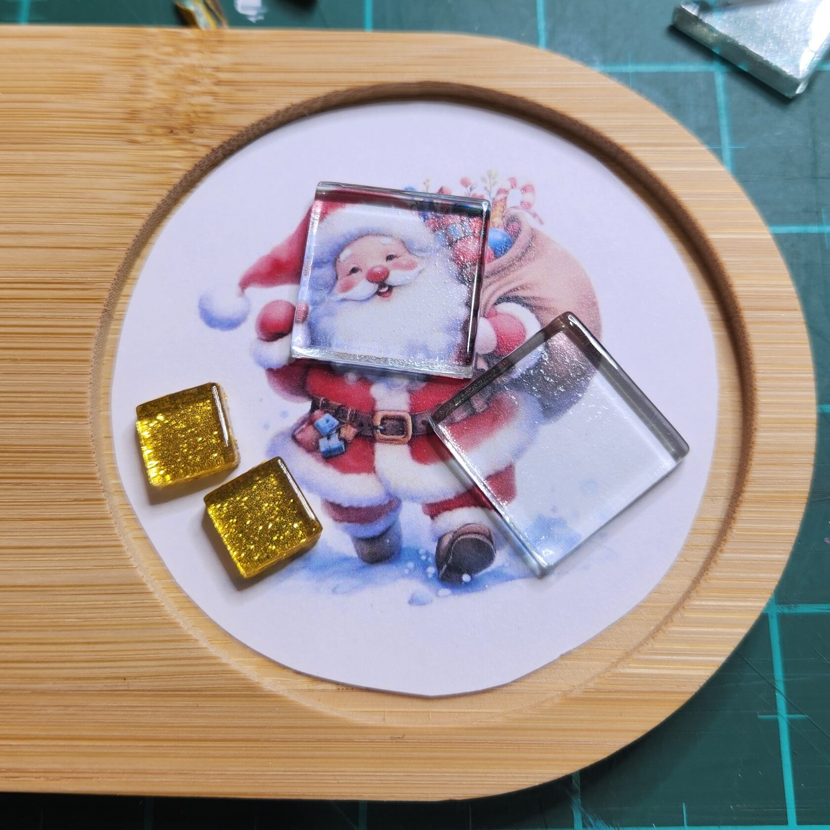 Noname Studio Mosaic DIY mosaic kit Christmas coaster