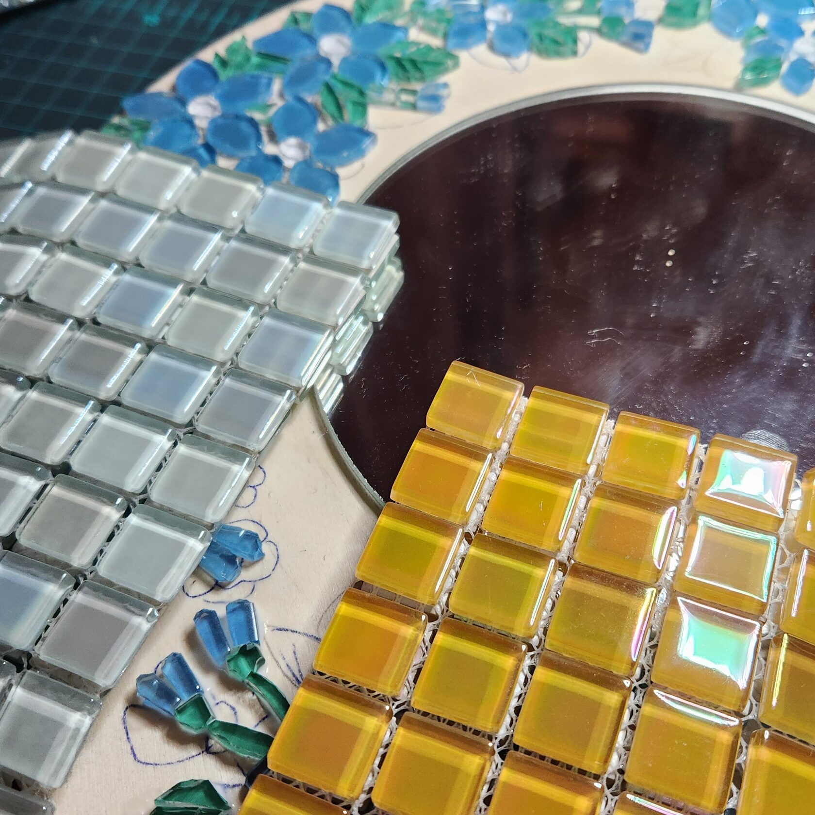 Noname Studio Mosaic DIY mosaic kit Round Mirror