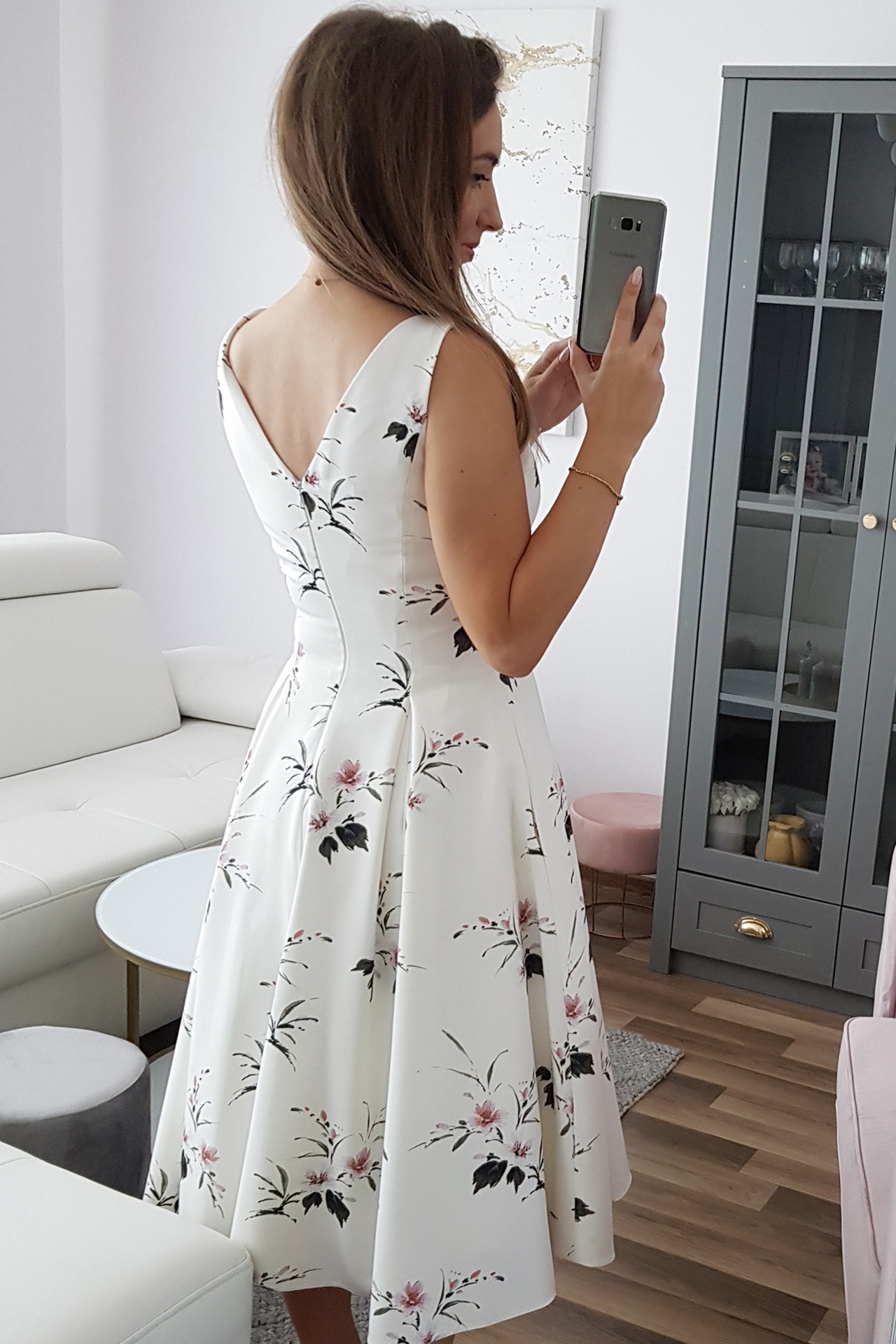 Платье ChristianDIOR, открытая спина, вид со спины